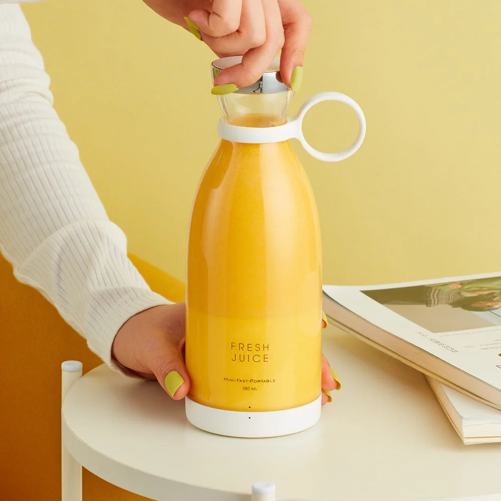 Portable USB Blender – 350ml Smoothie Maker